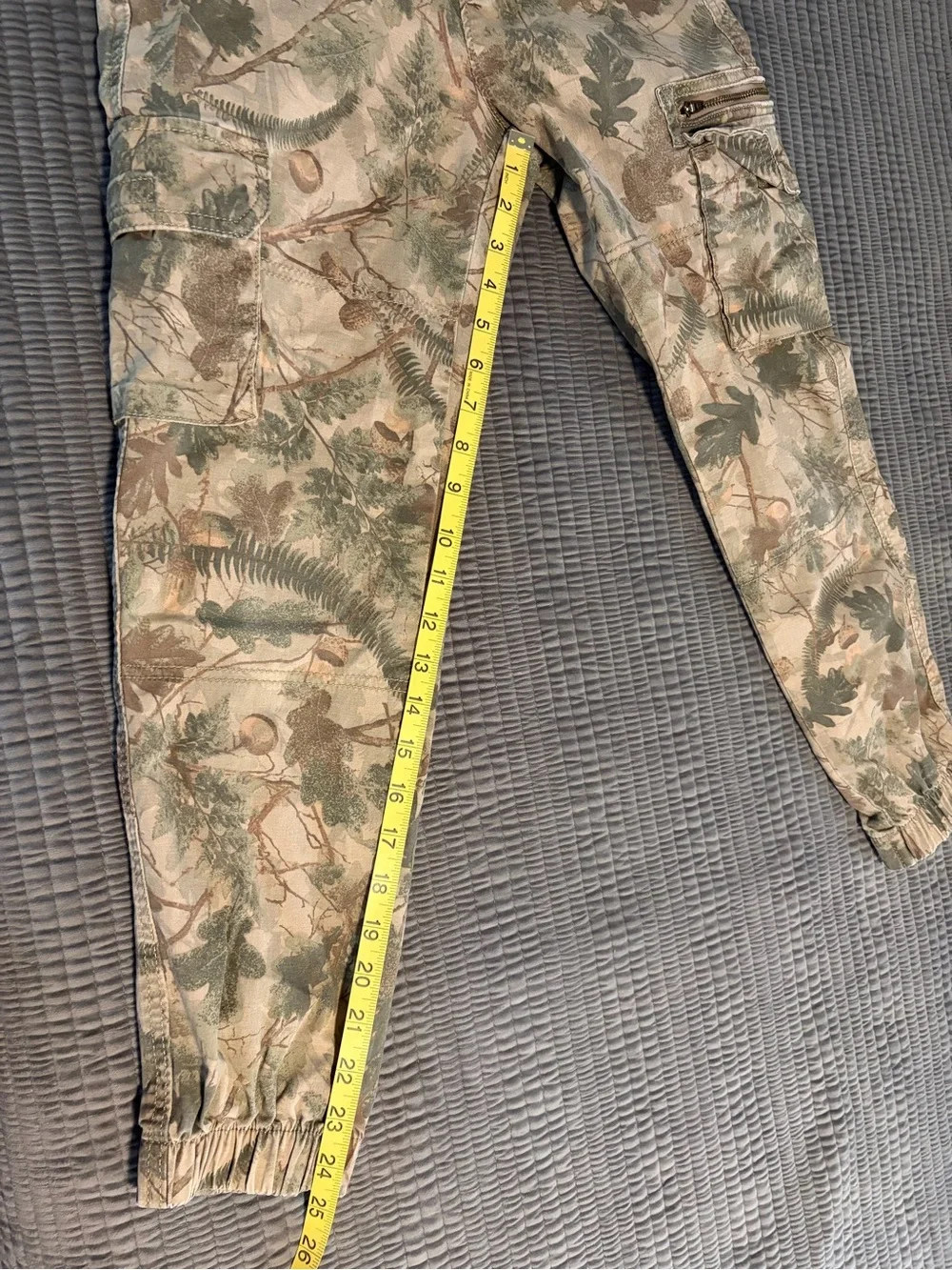 Sonoma Olive Green Cargo Pants with Tan Accents